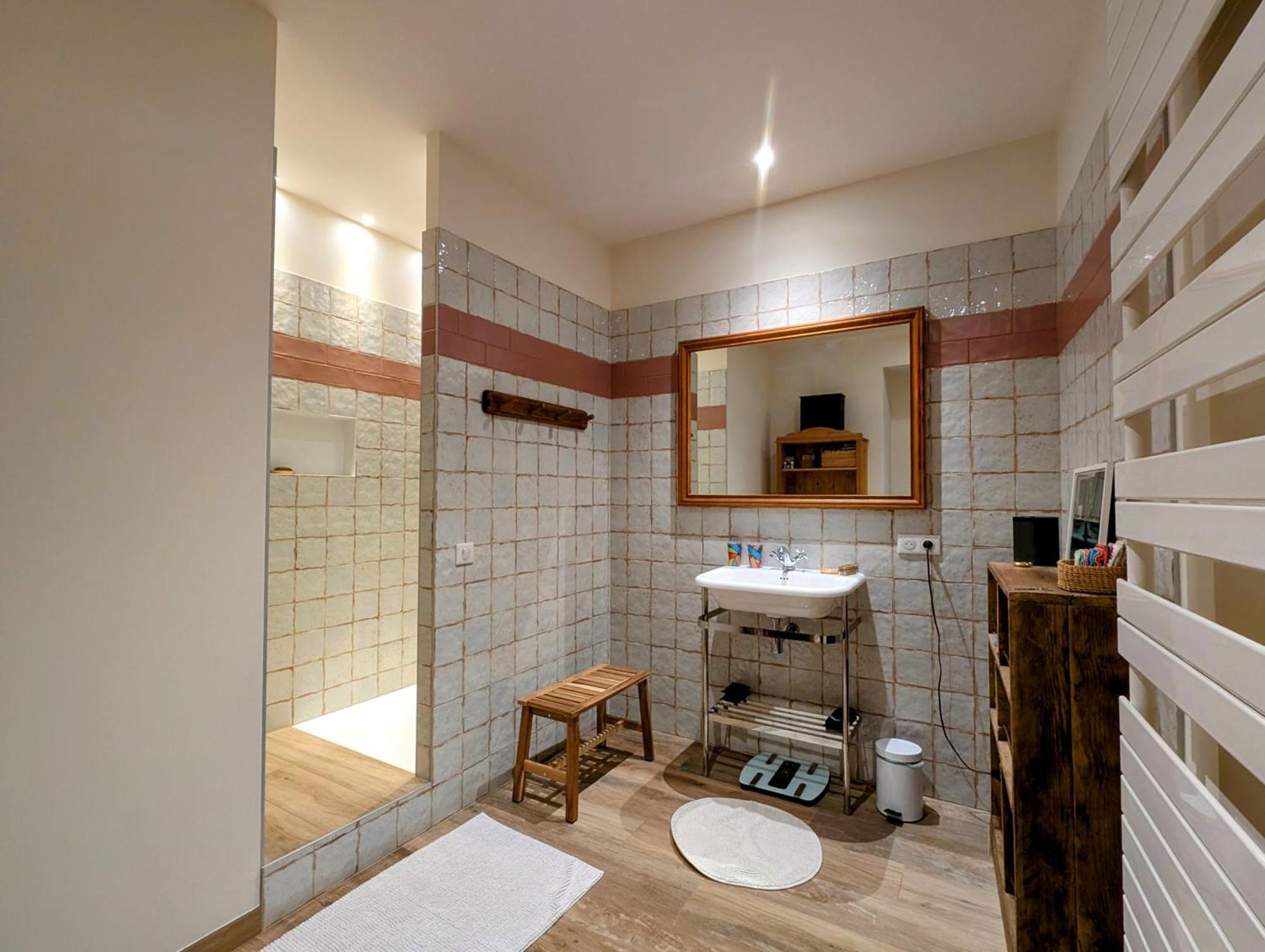 Clem - Appartement Dans Le Coeur D'Arles Kültér fotó